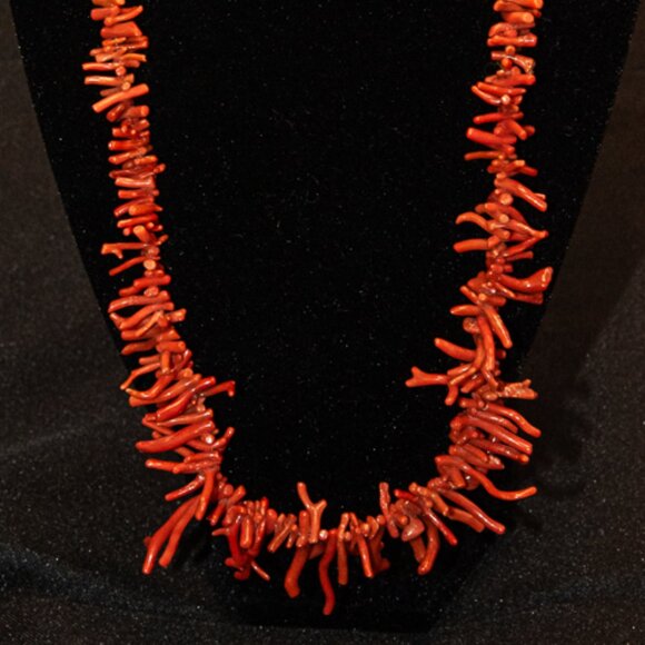 Vintage Red Branch Coral 18" Necklace - Picture 1 of 4